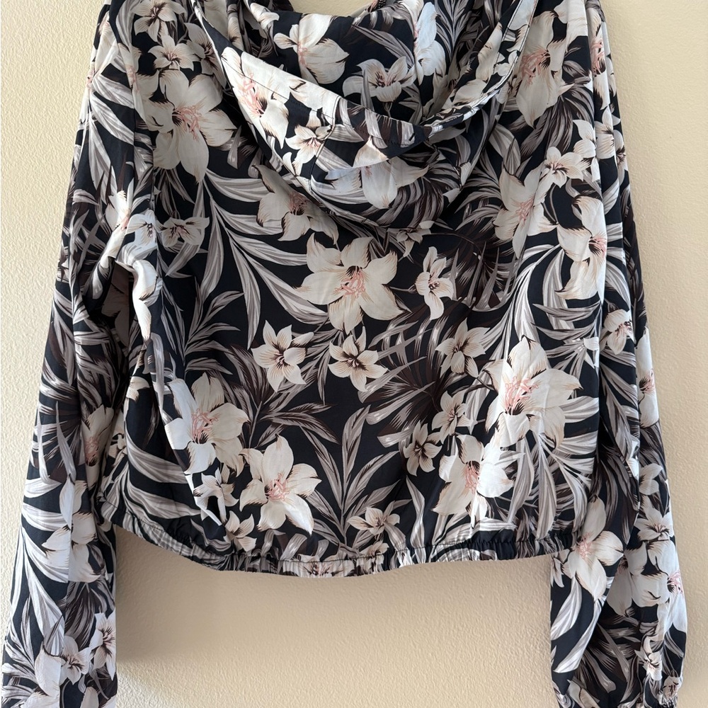 Hurley Black and White Floral Jacket - Picture 5 of 6